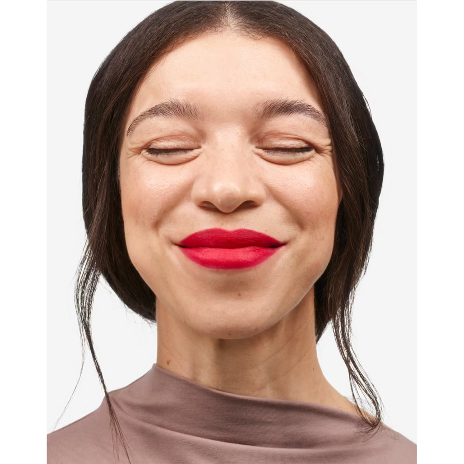 glossier-gsuit-jet-05-1-cropped
