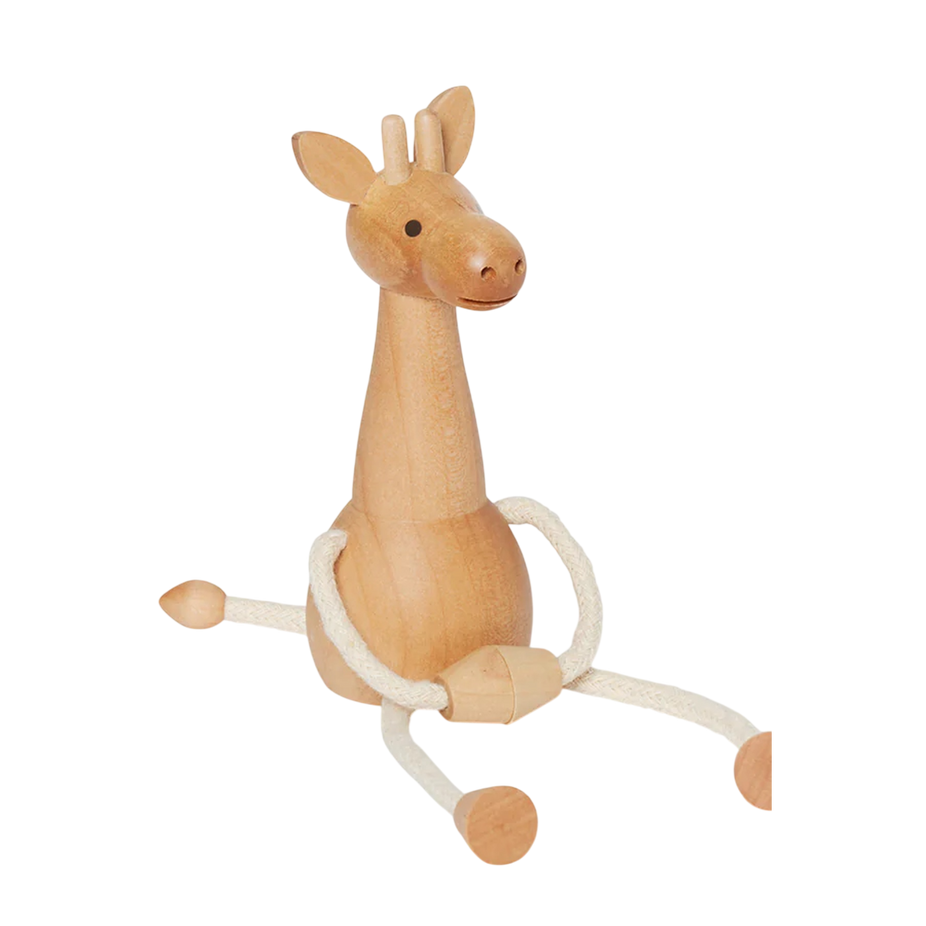giraffezoomedupscaled-photoroom-cropped