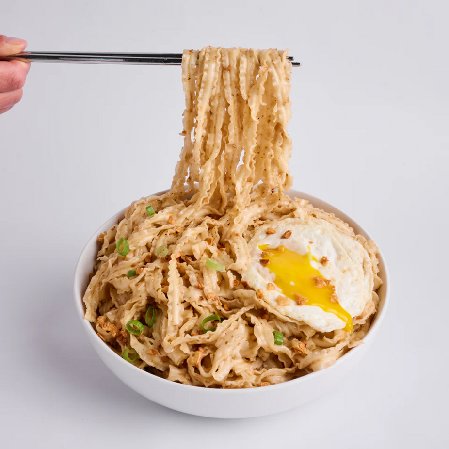 2026-noodlepdp-roastedgarlicnoodles-lifestyle3-1200x1200-1