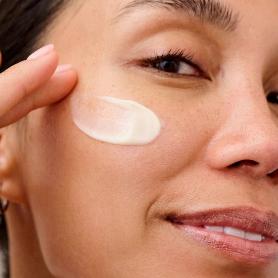 youthgotthisretinolmoisturizermodel-no-bg