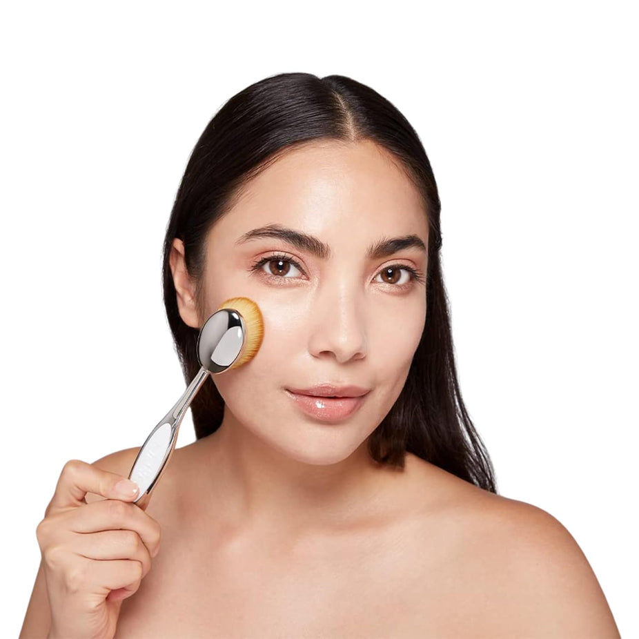 Elite Oval 7 Makeup Brush - Mirror Finish