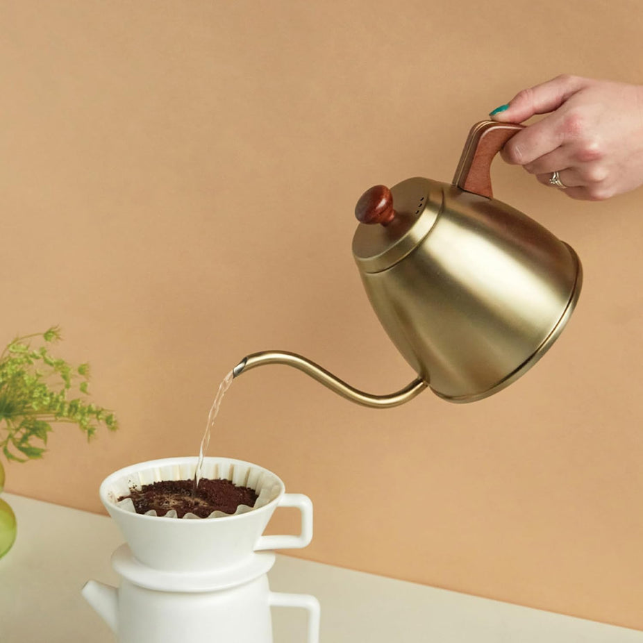 Ceramic Pour Over Serving Pot - White