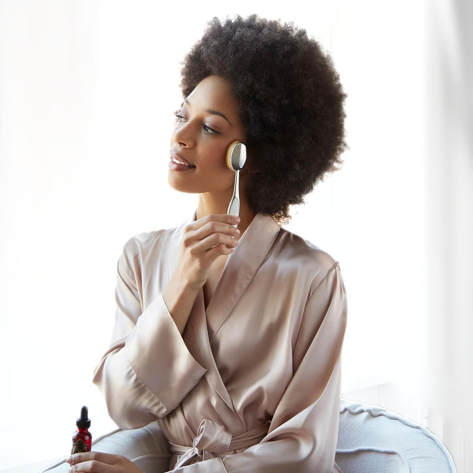 Elite Oval 7 Makeup Brush - Mirror Finish