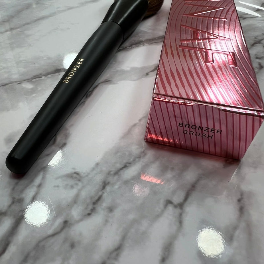 Summer Skin Bronzer Brush