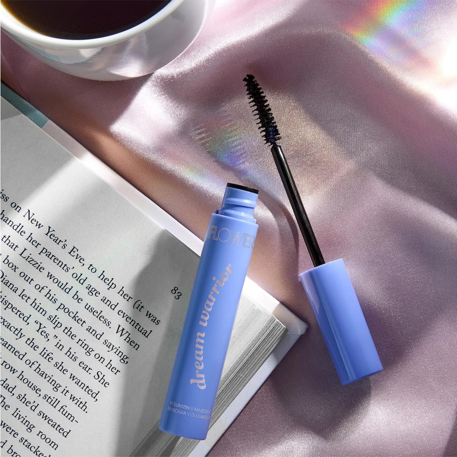 Dream Warrior Volumizing Mascara
