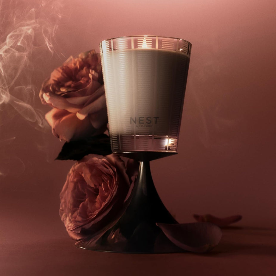 Rose Noir & Oud Scented Classic Candle